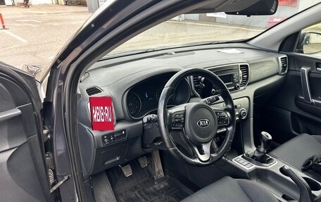 KIA Sportage IV рестайлинг, 2018 год, 1 850 000 рублей, 5 фотография