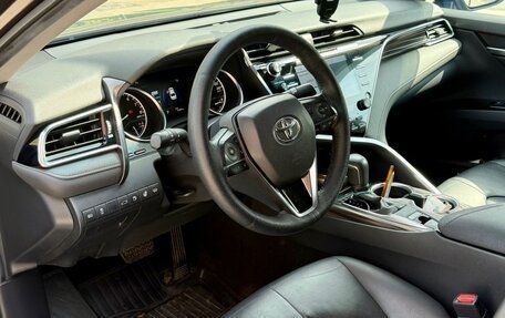 Toyota Camry, 2019 год, 2 750 000 рублей, 8 фотография
