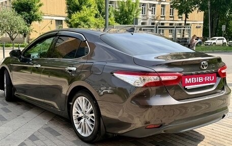 Toyota Camry, 2019 год, 2 750 000 рублей, 7 фотография