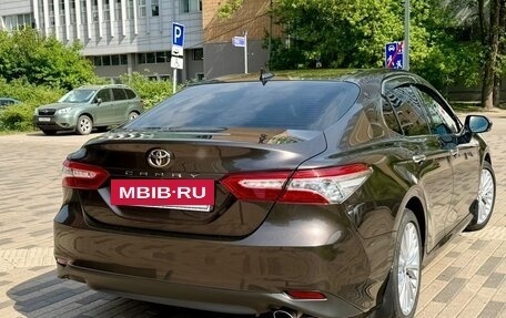 Toyota Camry, 2019 год, 2 750 000 рублей, 6 фотография