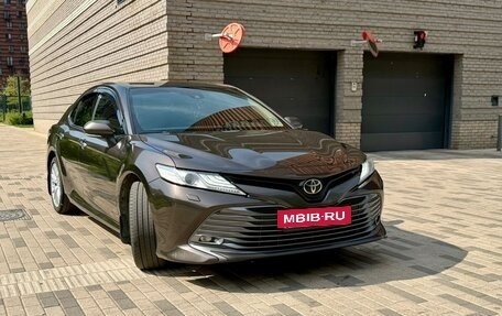 Toyota Camry, 2019 год, 2 750 000 рублей, 5 фотография