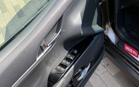 Toyota Camry, 2019 год, 2 750 000 рублей, 10 фотография