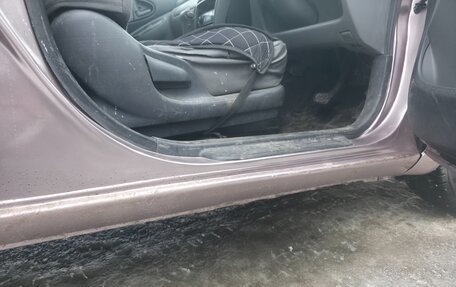 Toyota Vitz, 2000 год, 300 000 рублей, 6 фотография