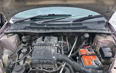 Toyota Vitz, 2000 год, 300 000 рублей, 3 фотография