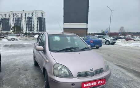 Toyota Vitz, 2000 год, 300 000 рублей, 2 фотография