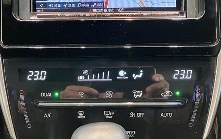 Toyota Harrier, 2018 год, 2 200 000 рублей, 12 фотография