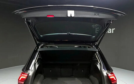 Volkswagen Tiguan II, 2021 год, 2 400 000 рублей, 23 фотография