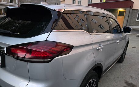Geely Atlas, 2023 год, 2 400 000 рублей, 3 фотография