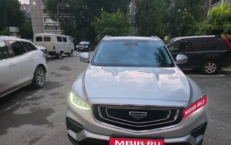 Geely Atlas, 2023 год, 2 400 000 рублей, 4 фотография
