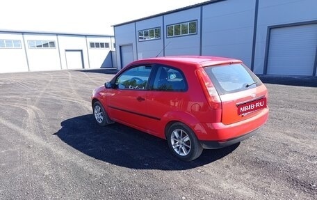 Ford Fiesta, 2005 год, 270 000 рублей, 3 фотография