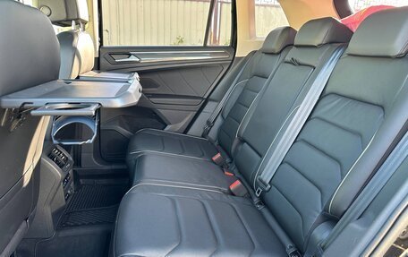 Volkswagen Tiguan II, 2020 год, 3 200 000 рублей, 19 фотография
