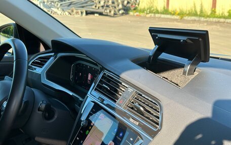 Volkswagen Tiguan II, 2020 год, 3 200 000 рублей, 27 фотография