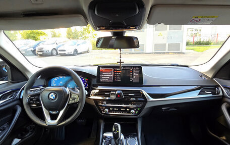 BMW 5 серия, 2021 год, 3 200 000 рублей, 11 фотография