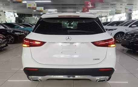 Mercedes-Benz GLA, 2021 год, 1 980 000 рублей, 4 фотография