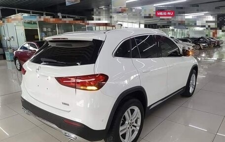 Mercedes-Benz GLA, 2021 год, 1 980 000 рублей, 5 фотография