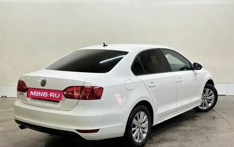Volkswagen Jetta VI, 2014 год, 999 000 рублей, 2 фотография