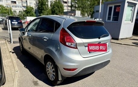 Ford Fiesta, 2015 год, 869 000 рублей, 4 фотография