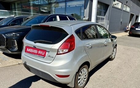 Ford Fiesta, 2015 год, 869 000 рублей, 3 фотография