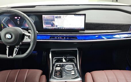 BMW 7 серия, 2025 год, 12 300 000 рублей, 12 фотография