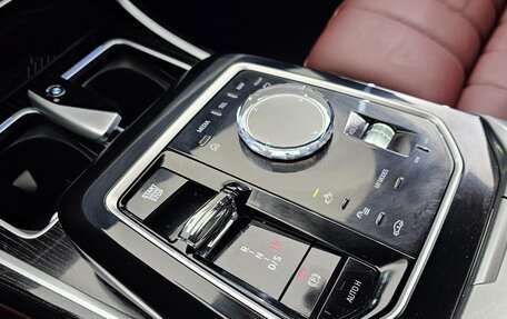 BMW 7 серия, 2025 год, 12 300 000 рублей, 15 фотография
