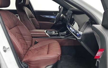 BMW 7 серия, 2025 год, 12 300 000 рублей, 19 фотография