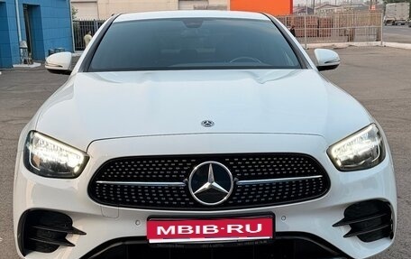 Mercedes-Benz E-Класс, 2021 год, 4 550 000 рублей, 1 фотография