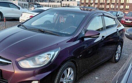 Hyundai Solaris II рестайлинг, 2012 год, 800 000 рублей, 4 фотография