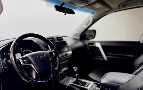Toyota Land Cruiser Prado 150 рестайлинг 2, 2022 год, 6 189 000 рублей, 11 фотография