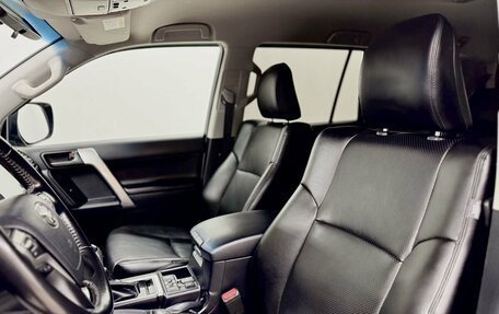 Toyota Land Cruiser Prado 150 рестайлинг 2, 2022 год, 6 189 000 рублей, 13 фотография