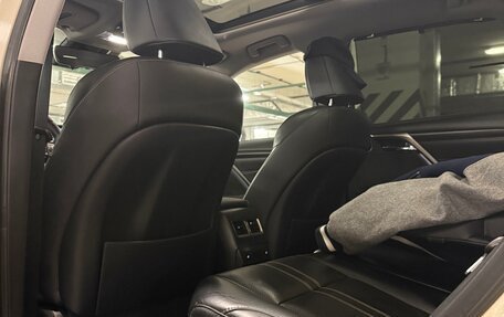 Lexus RX IV рестайлинг, 2017 год, 3 650 000 рублей, 9 фотография