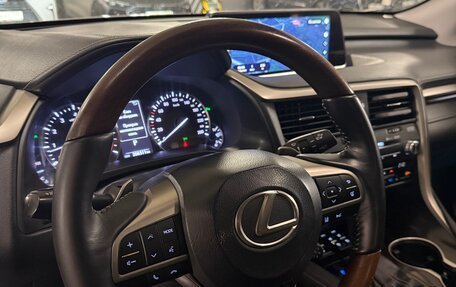 Lexus RX IV рестайлинг, 2017 год, 3 650 000 рублей, 6 фотография