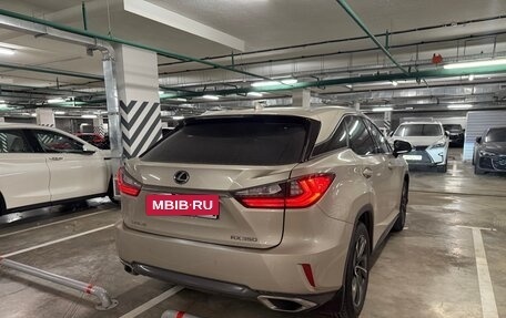 Lexus RX IV рестайлинг, 2017 год, 3 650 000 рублей, 4 фотография