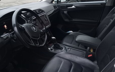 Volkswagen Tiguan II, 2018 год, 2 850 000 рублей, 5 фотография