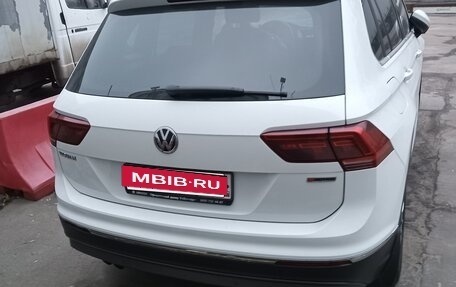 Volkswagen Tiguan II, 2018 год, 2 850 000 рублей, 3 фотография
