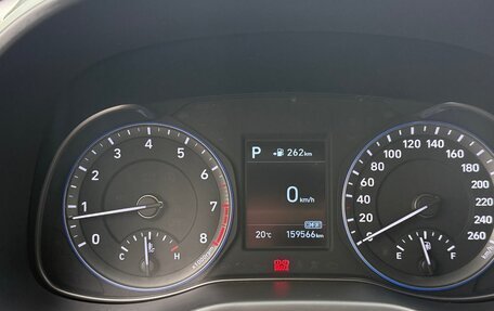 Hyundai Kona I, 2018 год, 1 600 000 рублей, 13 фотография