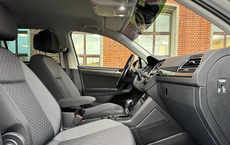 Volkswagen Tiguan II, 2017 год, 2 480 000 рублей, 21 фотография