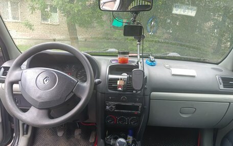Renault Clio III, 2002 год, 200 000 рублей, 8 фотография