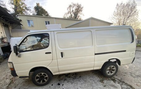 Toyota HiAce H50 H60 H70, 1988 год, 700 000 рублей, 2 фотография