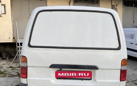 Toyota HiAce H50 H60 H70, 1988 год, 700 000 рублей, 3 фотография