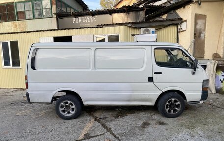 Toyota HiAce H50 H60 H70, 1988 год, 700 000 рублей, 4 фотография