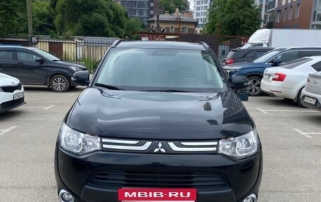 Mitsubishi Outlander III рестайлинг 3, 2013 год, 1 550 000 рублей, 5 фотография