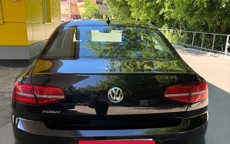 Volkswagen Passat B8 рестайлинг, 2018 год, 2 490 000 рублей, 2 фотография