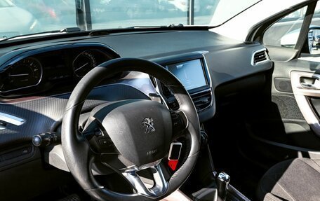 Peugeot 2008 II, 2014 год, 765 000 рублей, 15 фотография