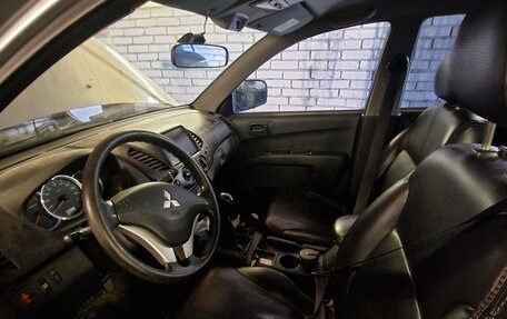 Mitsubishi L200 IV рестайлинг, 2014 год, 1 700 000 рублей, 7 фотография