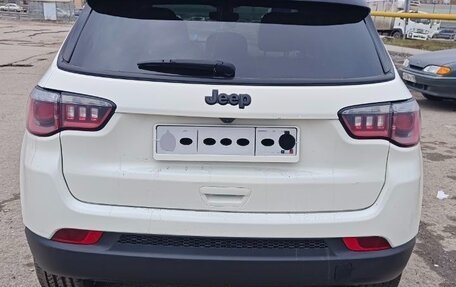 Jeep Compass II, 2018 год, 1 850 000 рублей, 6 фотография
