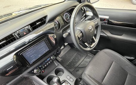 Toyota Hilux VIII, 2018 год, 4 250 000 рублей, 15 фотография