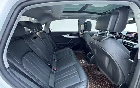 Audi A4, 2021 год, 2 300 000 рублей, 10 фотография