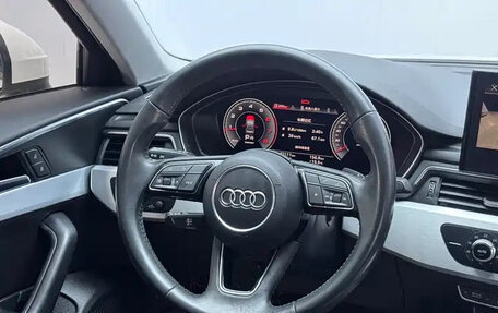 Audi A4, 2021 год, 2 300 000 рублей, 6 фотография