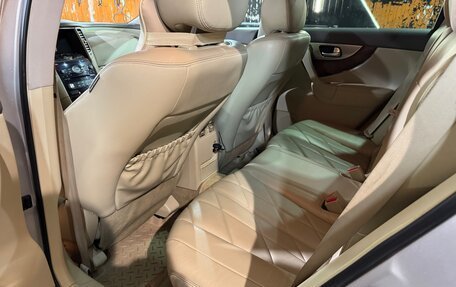 Infiniti FX II, 2010 год, 1 830 000 рублей, 10 фотография