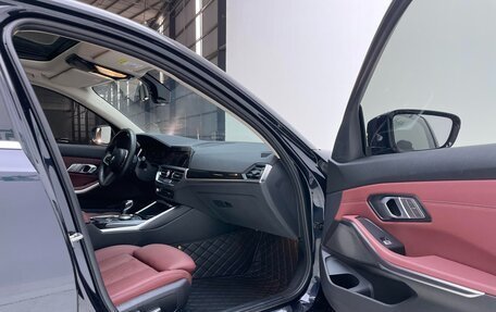 BMW 3 серия, 2022 год, 2 950 000 рублей, 13 фотография